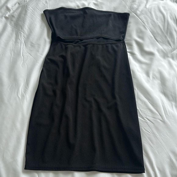 MISSGUIDED Black Cut-out Mini Dress - Picture 2 of 5